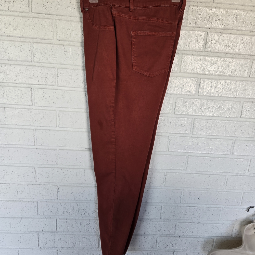 1197 Maurices brand jeans